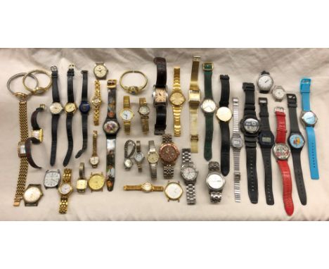 TRAY OF VARIOUS LADIES AND GENTS WIND UP AND QUARTZ WRIST WATCHES INCLUDING EVERITE, TIMEX AND OTHERS