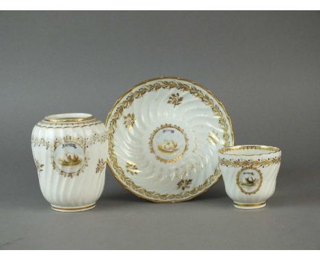 A Caughley tea canister, lacking cover circa 1793 of shanked form, decorated in the overglaze enamel and gilt 'L'Amitie' patt