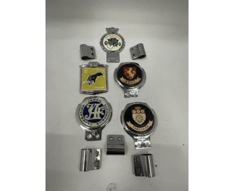 A COLLECTION OF FIVE VINTAGE CAR BADGES, YORKSHIRE, SILVERSTONE ETC 