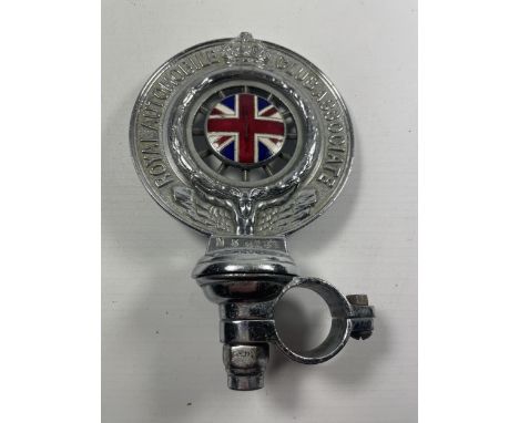 A VINTAGE ROYAL AUTOMOBILE CLUB ASSOCIATION NO. N36198 BUMPER BADGE WITH FITTING 14CM HIGH 