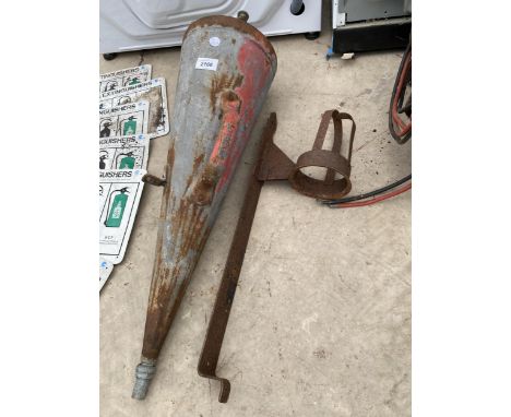 A VINTAGE FIRE EXTINGUISHER AND A LAMP HOLDER 