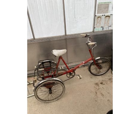 Pashley picador tricycle with hotsell child seats