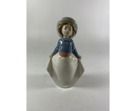 A NAO LLADRO 1290 FIGURE 