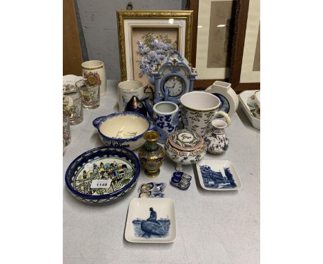 A MIXED LOT OF CERAMIC ITEMS TO INCLUDE ROYAL COPENHAGEN PIN TRAYS, CONTINENTAL POTTERY BOWLS AND POTS, AN IRRIDESCENT GLASS 