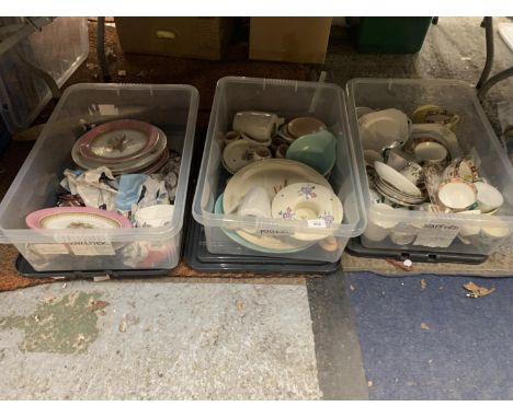 A QUANTITY OF PORCELAIN AND CHINA ITEMS TO INCLUDE POOLE POTTERY, ROYAL STAFFORD, ETC - 3 BOXES 