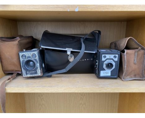 THREE VINTAGE CAMERAS TO INCLUDE A CONWAY AND A BROWNIE ETC
