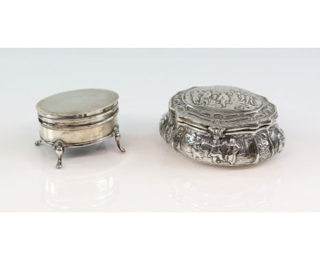 Dutch silver table snuff box of serpentine form embossed with musicians and dancing figures, import marks for London, 1899, a