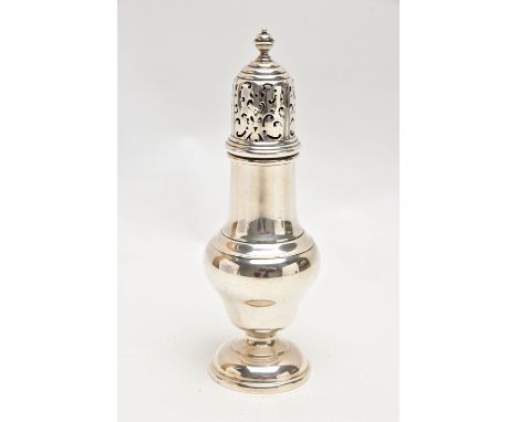 AN EARLY 20TH CENTURY SILVER SUGAR CASTER, polished form on a round base, openwork cover, hallmarked 'S Blanckensee &amp; Son