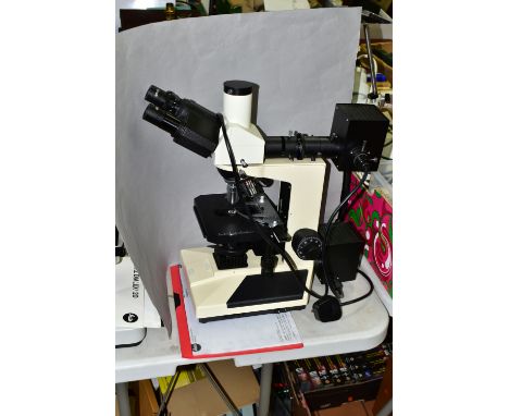 AN UNBRANDED BINOCULAR MICROSCOPE, with power cable, possibly a laboratory and research microscope Leitz Dialux 20 (1)