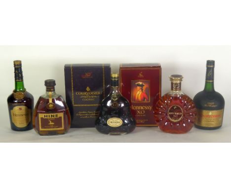 BOXED 70cl BOTTLE HENNESSY X.O COGNAC,the bottle in sealed bag, 70cl BOTTLE HENNESSY BRAS D'OR NAPOLEON COGNAC, a 70cl BOTTLE