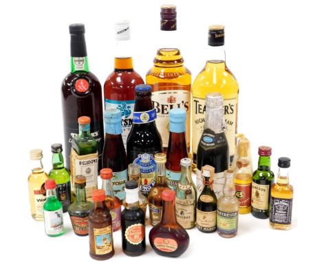 Various alcohol, a bottle of Bell's Scotch whisky 1L, Teacher's Highland cream blended, Scotsmac, Wham's Dram, a bottle of Ta
