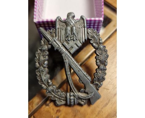 Richard Simm &amp; Sohne Army/Waffen General Infantry Assault Badge - later issue in silvered/grey alloy, makers marks 'RSS' 