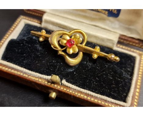 Vintage 9ct Gold &amp; Ruby Brooch