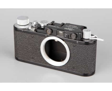 A Leica 'IIIa' Rangefinder camera, black, some repainting, serial no. '199998', serial number suspect