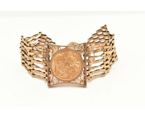 A FULL SOVEREIGN GATE BRACELET, a seven bar gate bracelet mounted with a full sovereign depicting George and the Dragon, date