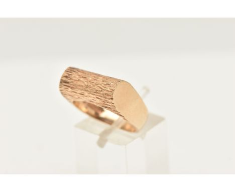 A 9CT GOLD BARK EFFECT RING, with a polished band, hallmarked 9ct Birmingham, ring size N, approximate gross weight 5.4 grams