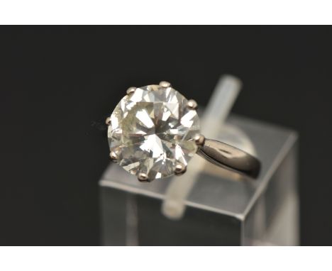 A MODERN 18CT WHITE GOLD,5CT DIAMOND SINGLE STONE RING, set with a round brilliant cut diamond, within an eight claw setting,