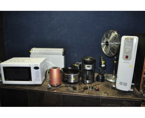 A COLLECTION OF HOUSEHOLD ELECTRICAL ITEMS including a Panasonic microwave, a Breville kettle, a Russell Hobbs toaster, a Log