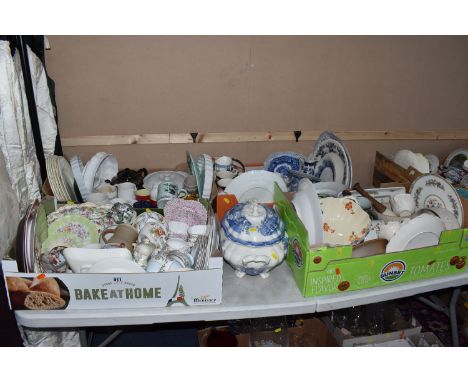 FOUR BOXES AND LOOSE CERAMICS AND DINNERWARE, to include Mason's dinnerware, Wedgwood dinner plates, a late 19th century larg