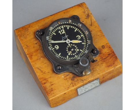 Borduhr der Luftwaffe - Junghans Kaliber J30 BZ, seltenes ZifferblattFlieger Borduhr mit Chronograph von Junghans s.g. Blindf