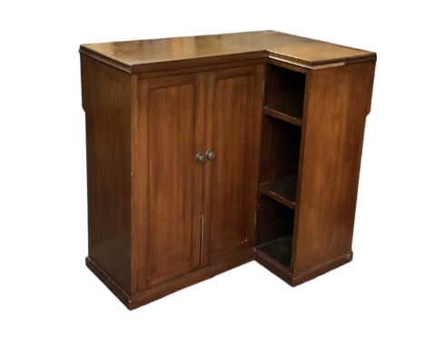 A reproduction mahogany L-shaped corner drinks cabinet/bar, width 84cm, depth 53cm, height 80cm.
