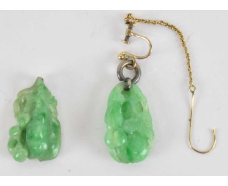 A pair of Chinese carved green jade pendants, one converted to an earring with yellow metal mount, 2.5 x 1.5cm.
