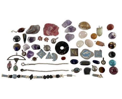 A small quantity of assorted hardstone and semi-precious stone beads including rose quartz, lapis lazuli, amethyst, crystal, 