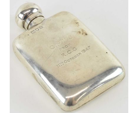 An Edward VII hallmarked silver hip flask inscribed 'C. P. F. S. from R. C. G, 11th October 1947', London 1904, height 10.5cm