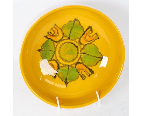 A Poole Pottery yellow ground fruit bowl, model no. 89, diameter 22cm 