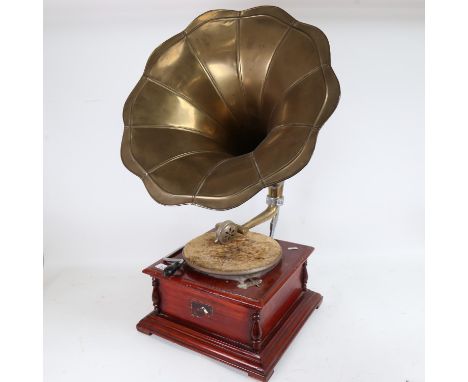 A Vintage wind-up gramophone with brass horn 