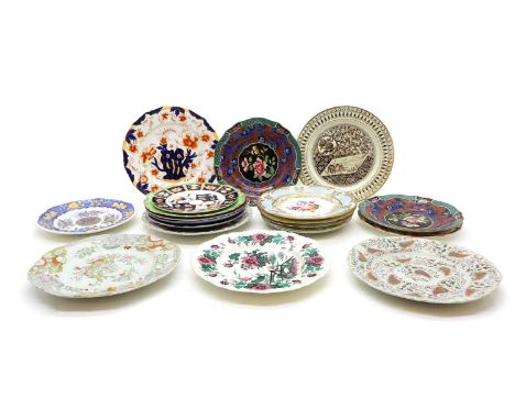 A collection of pottery plates, 19th to 20th century, to include Spode, Staffordshire and Davenport examples, largest 26cm di