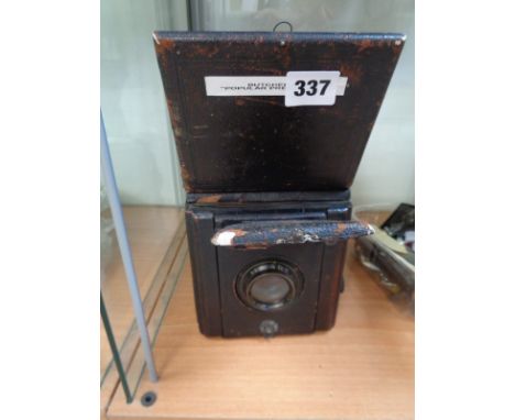 Butchers Popular Pressman camera in leatherette