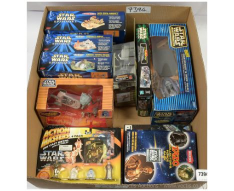 Quantity of modern Star Wars collectables including Galoob Micro Machine and Action Fleet sets of vehicles and playsets, The 