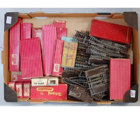 Tray containing quantity of Hornby Dublo 2-rail track and points and some empty boxes for same all items ex layout condition 