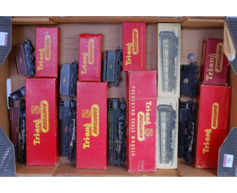 A tray of mixed Triang items, black 'Princess Elizabeth' engine and tender (FG-BFG) black 'Princess Victoria' engine and tend