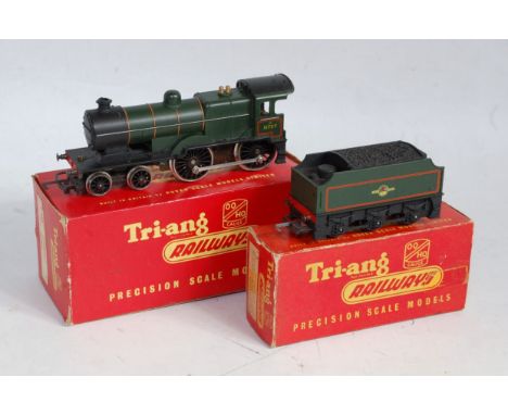 A Triang R350 BR lined green class L1 engine (G-BG) and tender in associated box (G-BG)