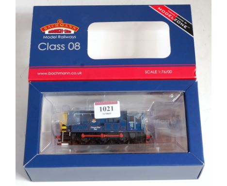 A Bachmann 32-1117 special production for Model Zone class 08 diesel shunter No. 08833 'Liverpool Street Station Pilot', one 