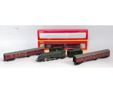 A Hornby BR lined green class A4 engine and tender "Mallard" 4 maroon MK1 coaches with "Talisman" coachboards (G)