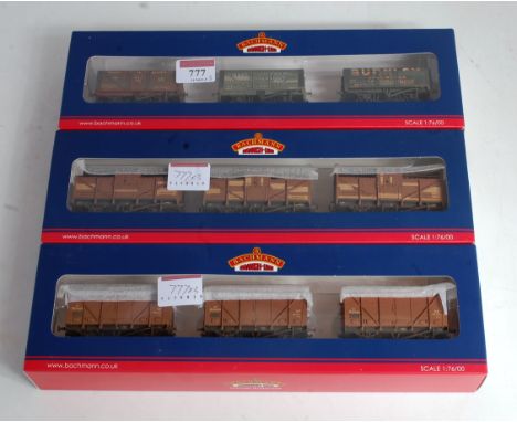 Bachmann 3 wagon sets, 37-095 Northern PO wagons (NM-BM), 37-715 cattle wagons (M-BM) and 38-185 plywood BR fruit vans (M-BM)
