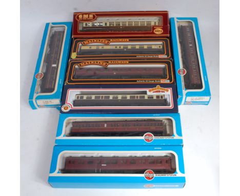 8 boxed coaches, 2 Airfix 54252, Stanier brake 254256 maroon and brown/cream with passengers, Mainline 37106 and 37108 and Ba