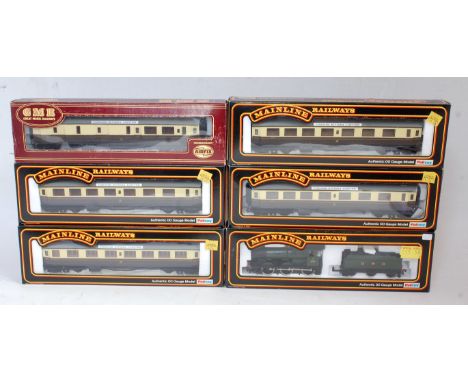 Mainline GWR green Collett 0-6-0 engine and tender (G-BG) together with 4 Mainline and GMR (Airfix) GWR brown/cream centenary