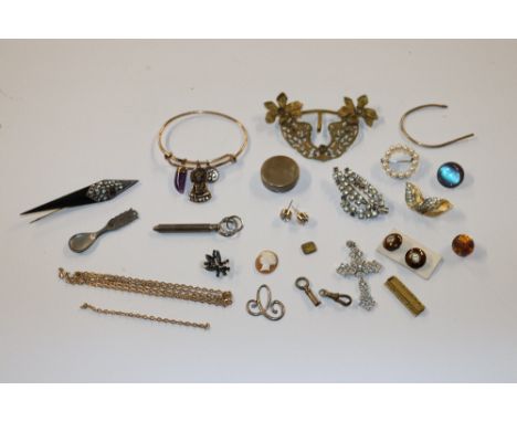 A box of jewellery including yellow metal bangle, ear-rings, brooches etc.