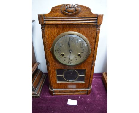 Oak Cased 1930's Mantel Clock 