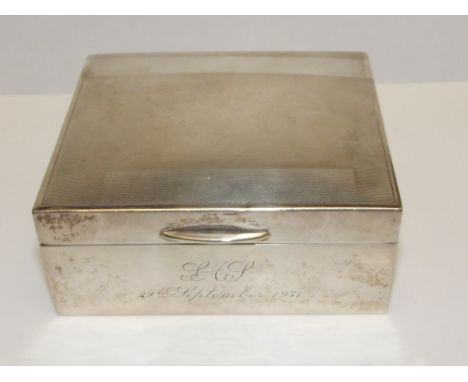 Silver box, the hinged lid with engine turned decoration, Birmingham, 1950, height 4cm, width 8.5cm, depth 7.5cm (personal de