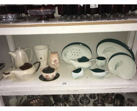 A quantity of Carltonware