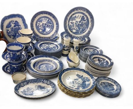 Blue and White Willow pattern dinner service, comprising dinner, dessert, side plates, bowls;&nbsp; &nbsp; Booths Old Willow 