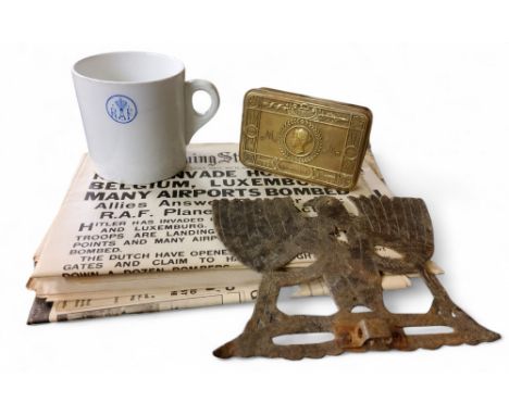 World War I British Princess Mary's Gift Tin Christmas 1914;&nbsp; RAF mug; a Third Reich cast eagle;&nbsp; Evening standard'