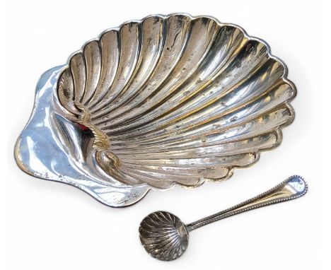 A silver shell shaped trinket dish hallmarked Josiah Williams &amp; Co (David Landsborough Fullerton),&nbsp; London, 1919, (6