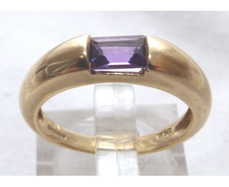 AMETHYST RING. 9 ct gold amethyst set ring, size M