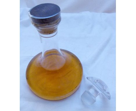 WHITE HORSE WHISKY. Americas Cup commemorative sealed decanter containing 75 cl Scotch whisky with presentation box.